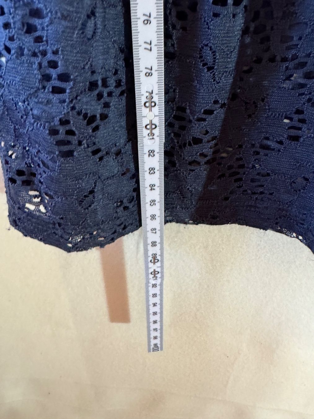 Vestiti: Dunkelblaues Spitzenkleid Gr. L – Usato da Grosswangen venduto da second_hand_dress 1