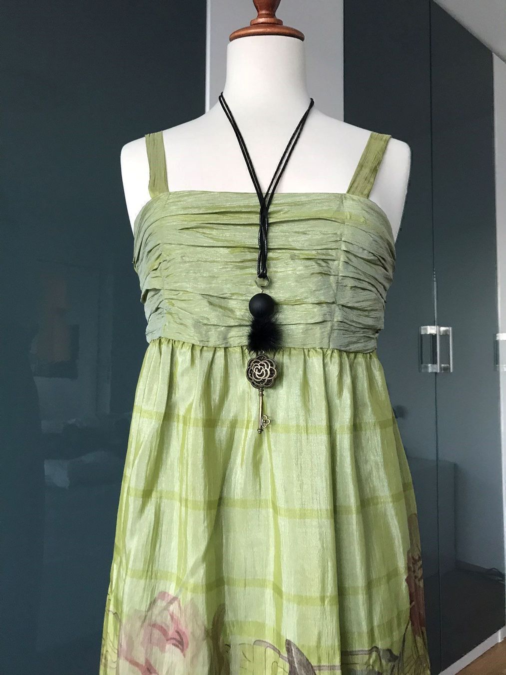 Kleider: 100% Seide Kleid 36S nie tragen – Neu (gemäss Beschreibung) aus Dübendorf von Levintreyer 3