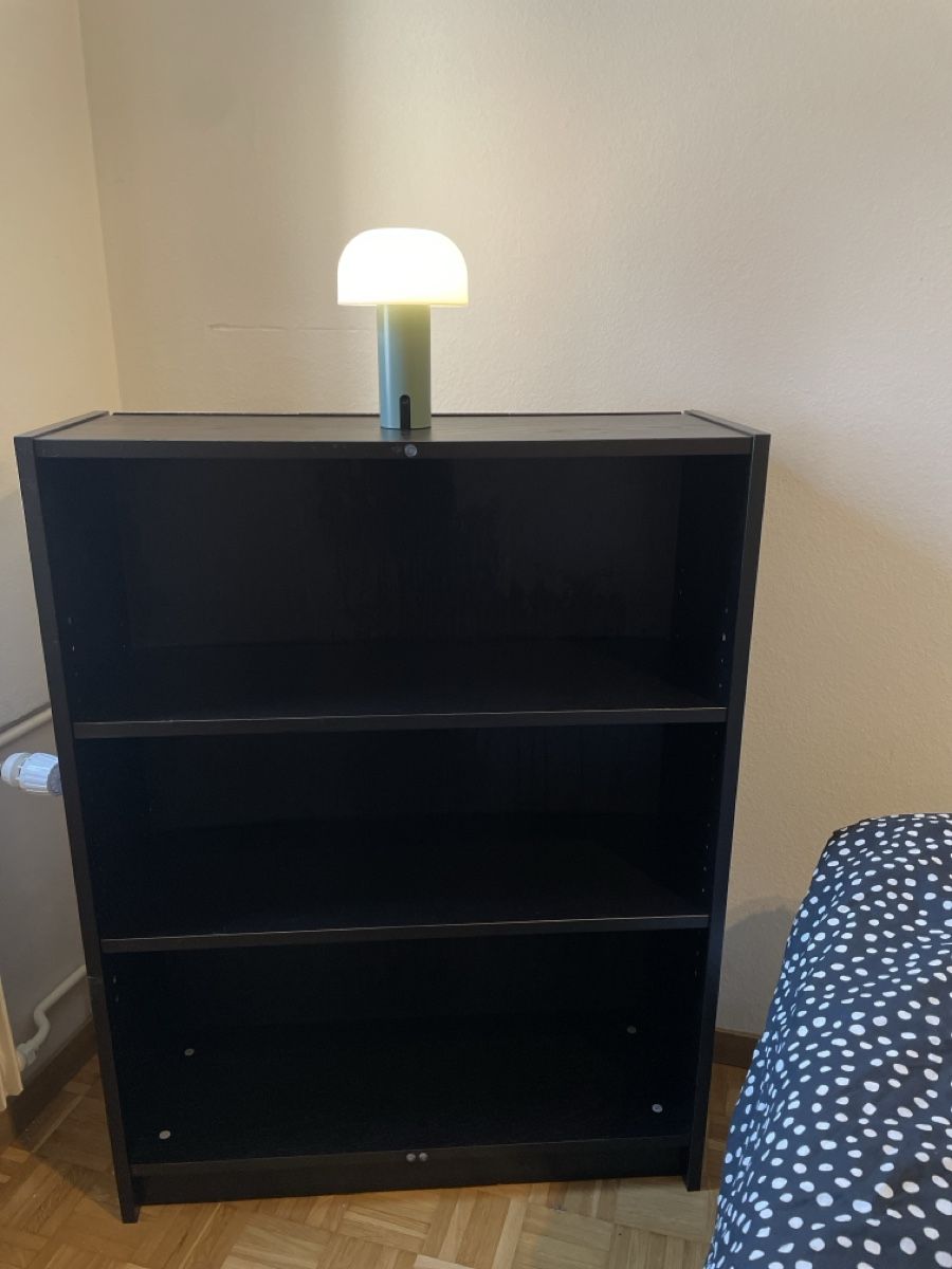 Étagères: Schwarzes Regal mit Glastüren – Neuf (Voir description) à Zürich par aym_ls25 2