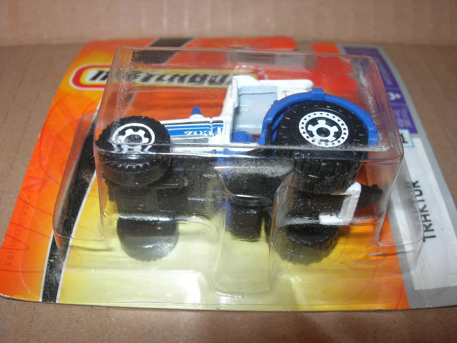 Matchbox Spielzeuge: Traktor weiss /blau * Matchbox – Neu und originalverpackt aus Hornussen von Corvette- 3