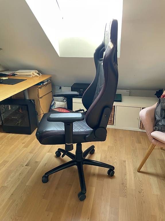 Sedie: Gamingstuhl Noblechairs EPIC – Usato da Basel venduto da Surferdude7 1