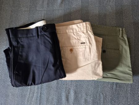 Hosen Mango Man H&M WE Kleiderpaket Kleider kurze Hosen