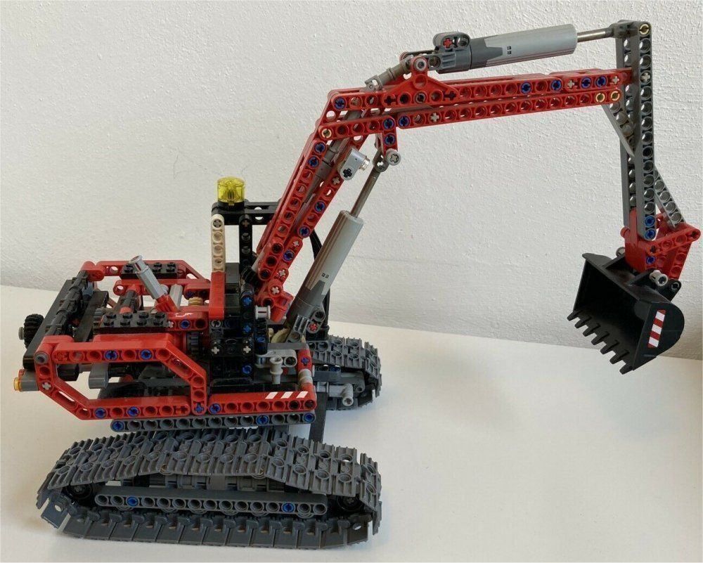 Lego Baukästen: Lego Raupenbagger Komplett 8294 -B92 – Gebraucht aus Morges von cardeman61 2