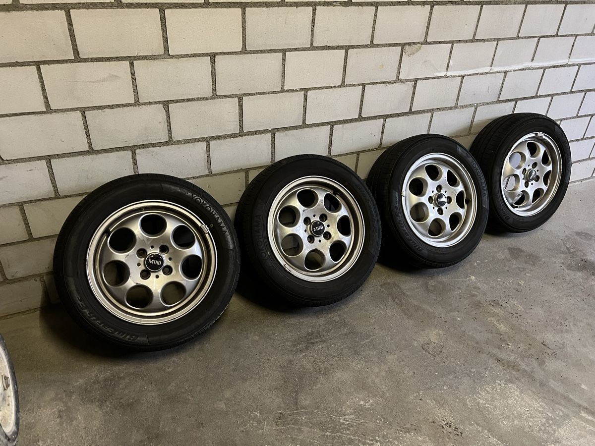 Pneumatici & Ruote complete: Mini Cooper Kompletträder, 175/65 R15 84H – Usato da Jona venduto da ddr34