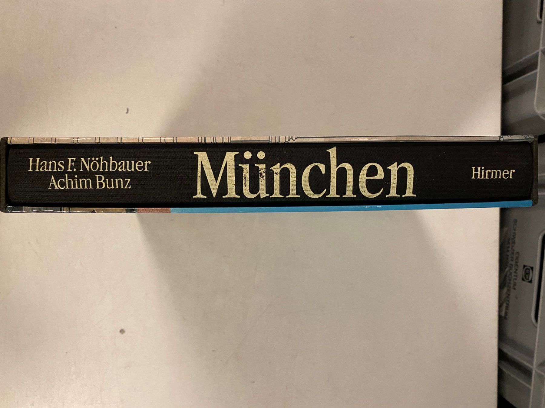 Bücher: München – Gebraucht aus Starrkirch-Wil von UB007 1