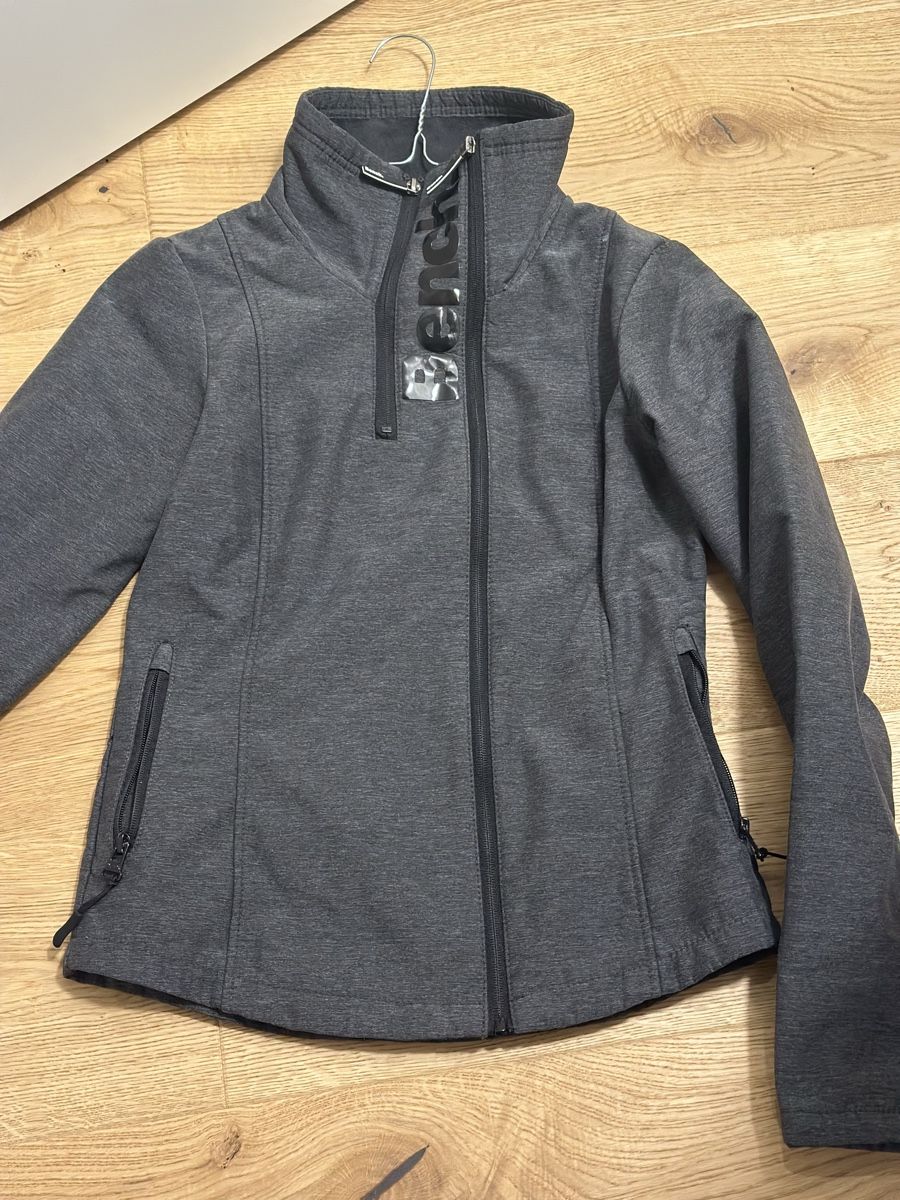 Bench Giacche: Bench. Jacke, Softshell, S/36 Grau, Daumenlöcher, Gr. S – Usato da Rothenburg venduto da wer_g9fd 8