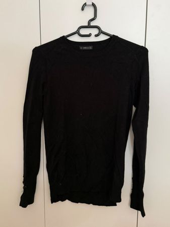 Damen Pullover Zara schwarz mit goldenen Knöpfen, Gr. M