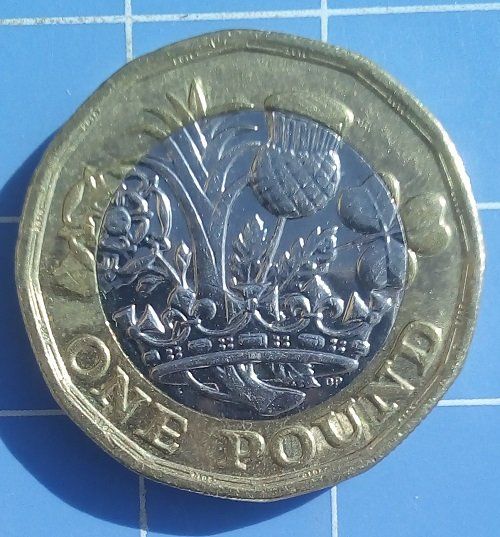 Tutti le monete: GROSSBRITANNIEN 2016 - 1 POUND - QUEEN ELISABETH - VORZ. – Usato da Tobel venduto da fuertinero