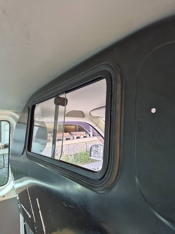 Tutti i ricambio: Gütertrennwand VW T5 Transporter – Usato da Brunnen venduto da yak007 1