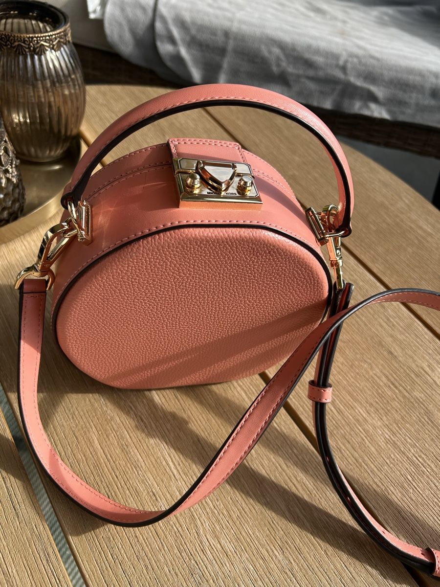Michael Kors Sacs femmes: Michael Kors Tasche neu – Neuf (Voir description) à Egerkingen par thelifeofpablo 2