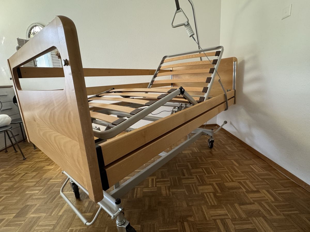 Letti: Pflegebett – Usato da Sachseln venduto da Fab_Huw 7