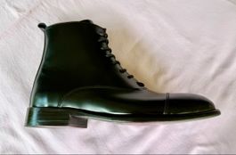 NEU – Elegante Girotti Damen-Lackstiefeletten aus Italien