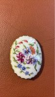 Broche ancienne porcelaine peinte fleurs motif floral