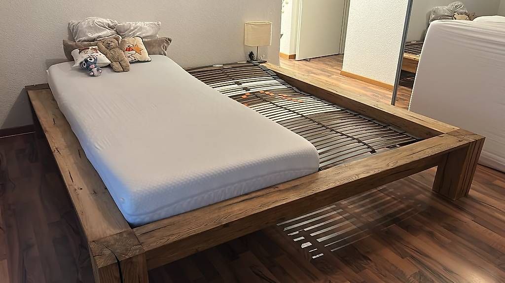 Betten: Doppelbett 180x200 cm inkl. 2 Lattenroste – Gebraucht aus Neuenhof von viviane.feuz