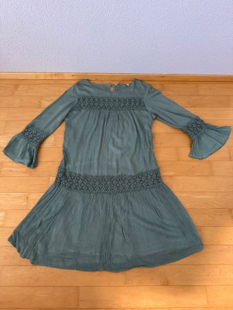 Sommerkleid von Only, olivgrün, Gr. 36