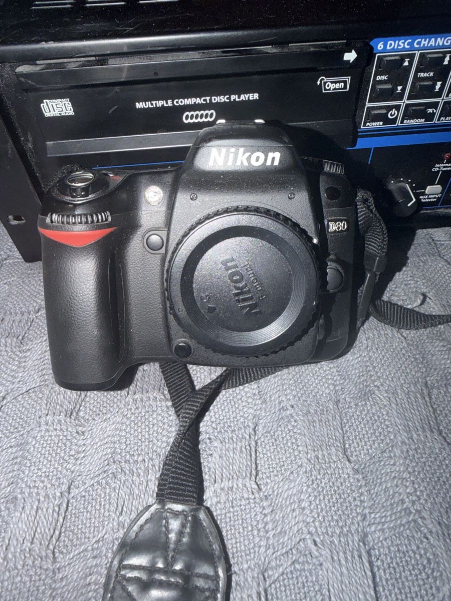 Nikon Kamera: Nikon D80  – Gebraucht aus Charmey (Gruyère) von raz_dv9r