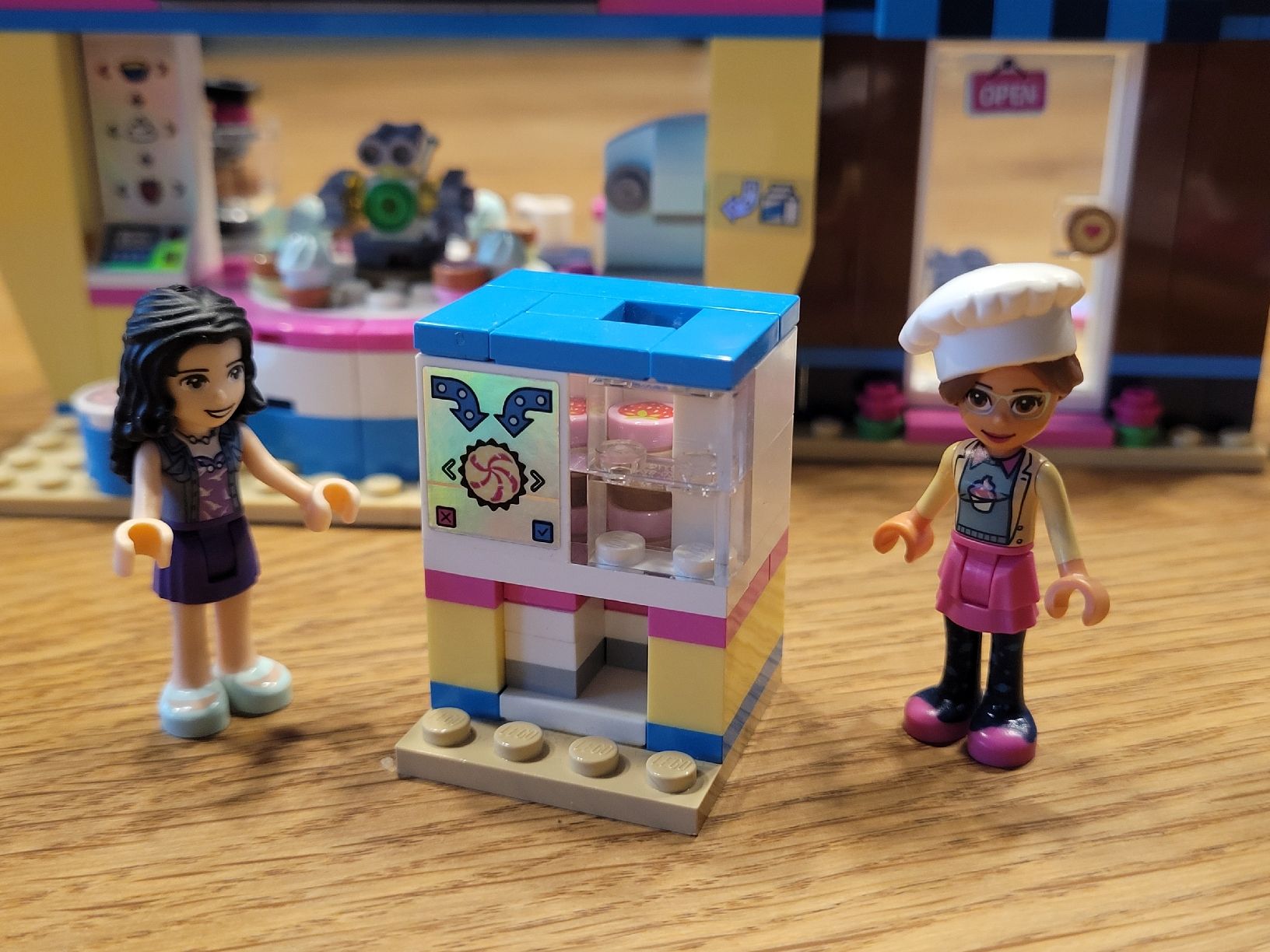 Lego Kit di costruzioni: Lego Friends 41366: Olivias Cupcake-Café – Usato da Oberhasli venduto da Chrisch1 3