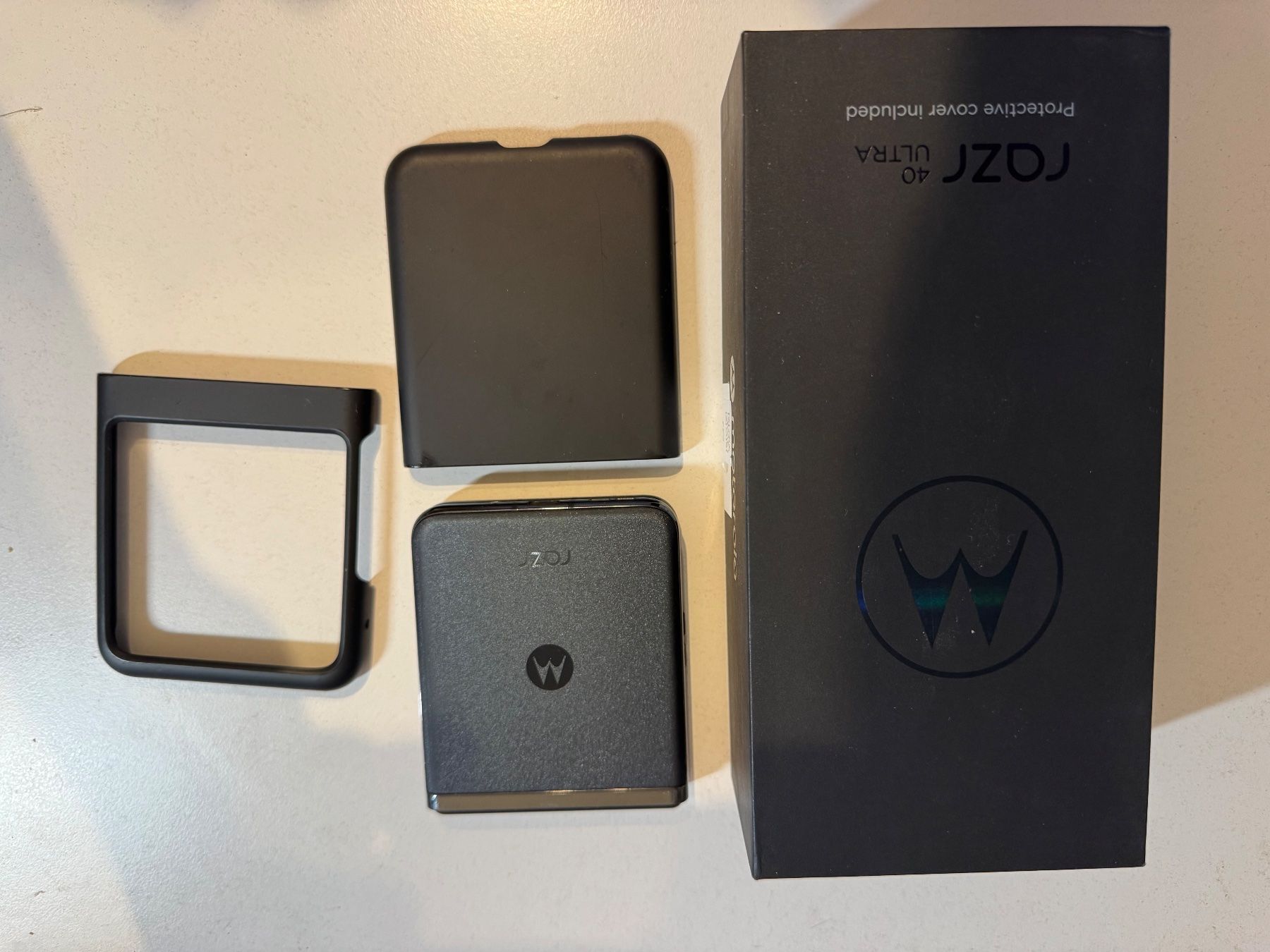 Motorola Telefoni cellulari / Smartphones: Motorola Razr 40 Ultra Schwarz – Usato da Holzhäusern ZG venduto da Promaf 7