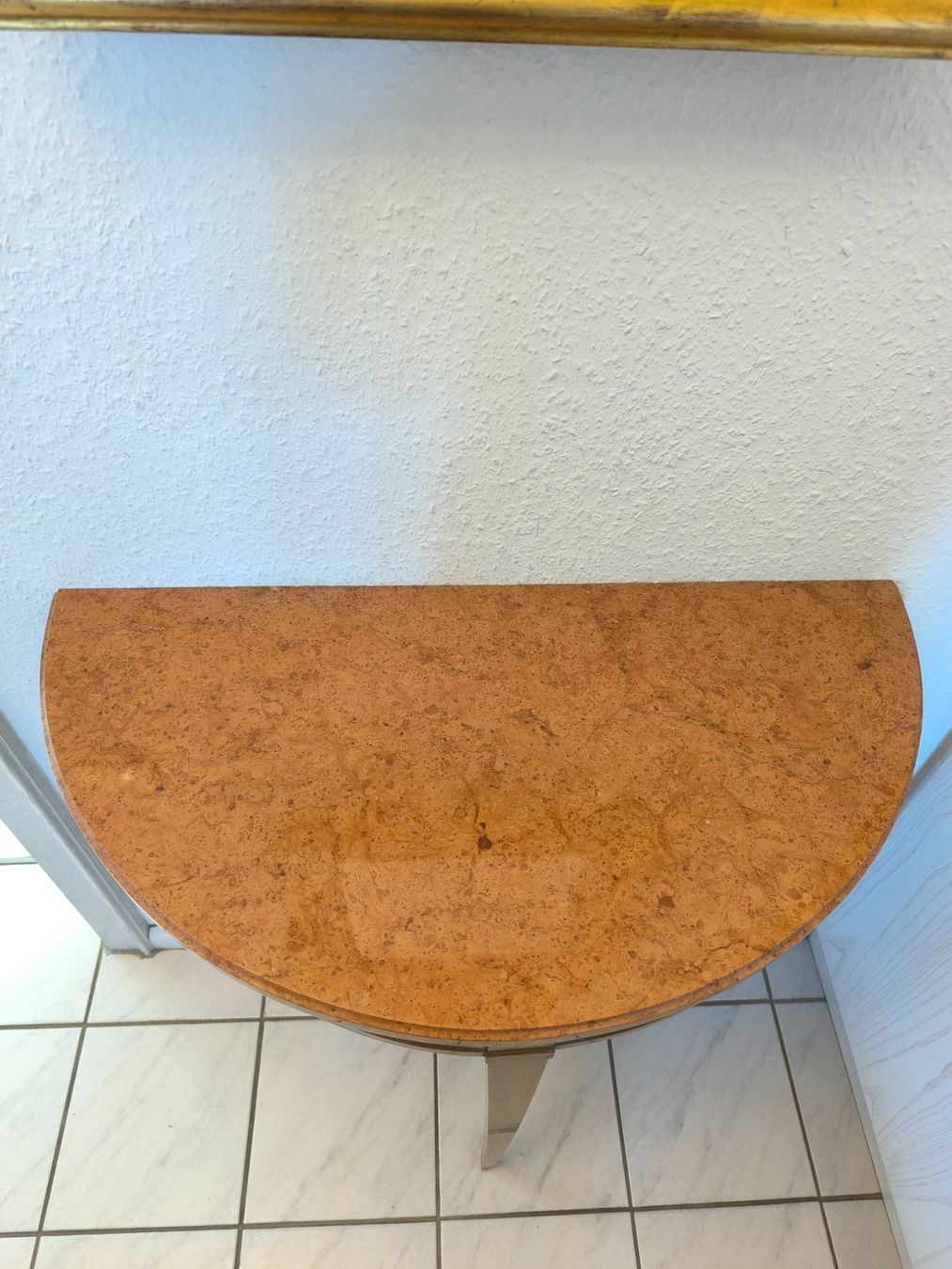 Eichholtz Tavoli: Abstelltisch halbrund, Holz, Marmorplatte – Usato da Riehen venduto da tin_yx6j 2