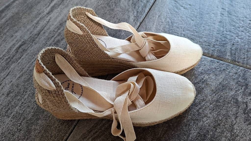 Damenschuhe: Espadrilles – Gebraucht aus Weisslingen von cri_sf2r 1