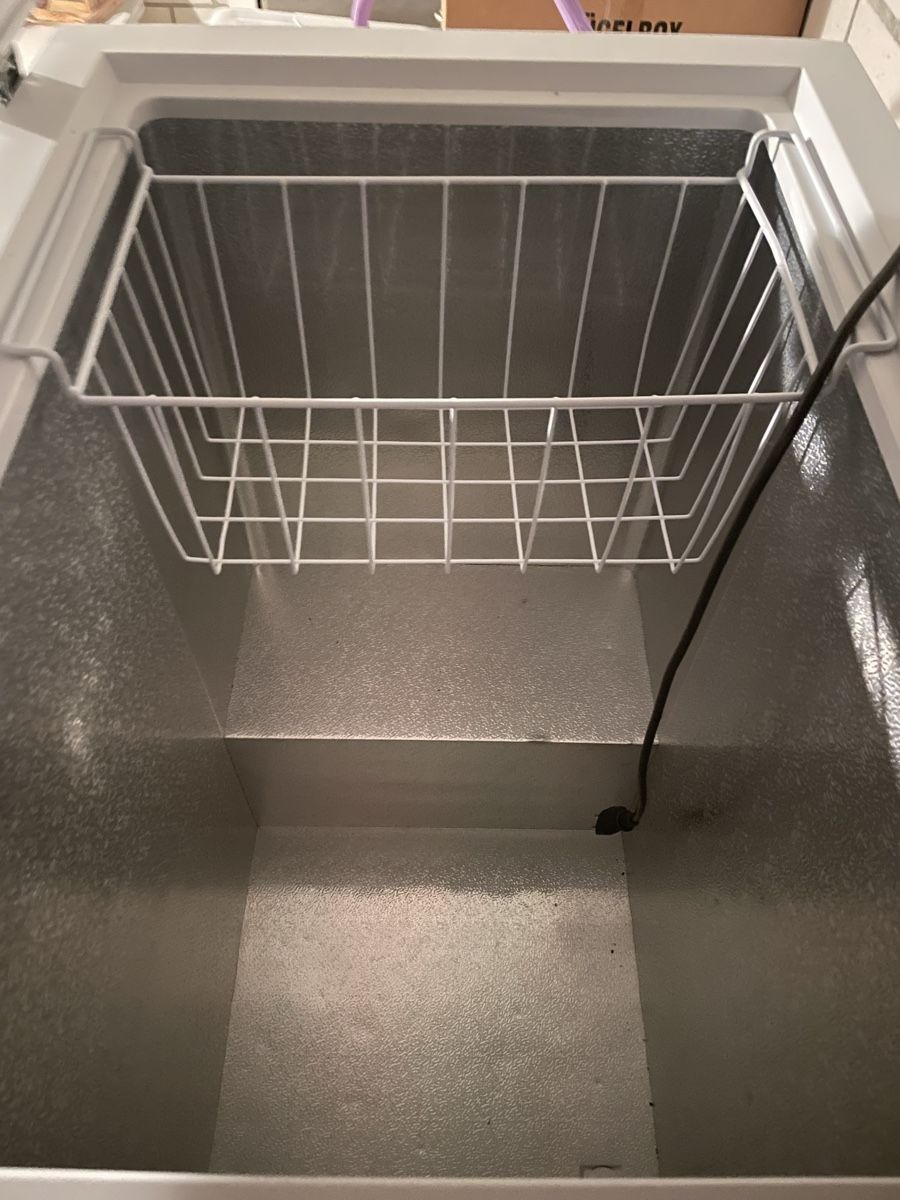 Gefrierschrank: Tiefkühltruhe 140l – Gebraucht aus Horw von ala_m6bl 1
