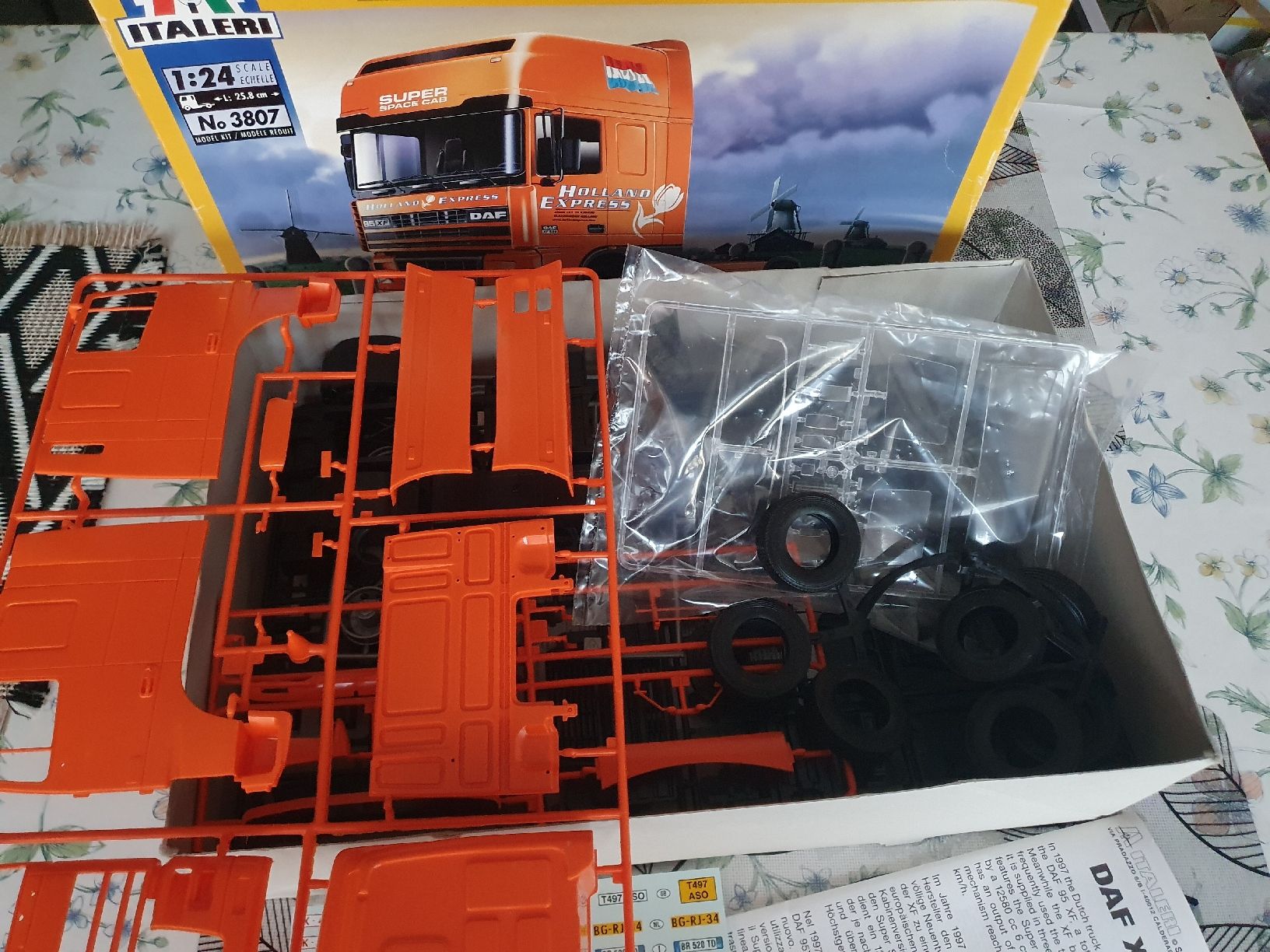Italeri Modellbausätze & Standmodelle: Lastwagen Bausatz 1 zu 24 – Neu (gemäss Beschreibung) aus Belp von Liacheyenne 1