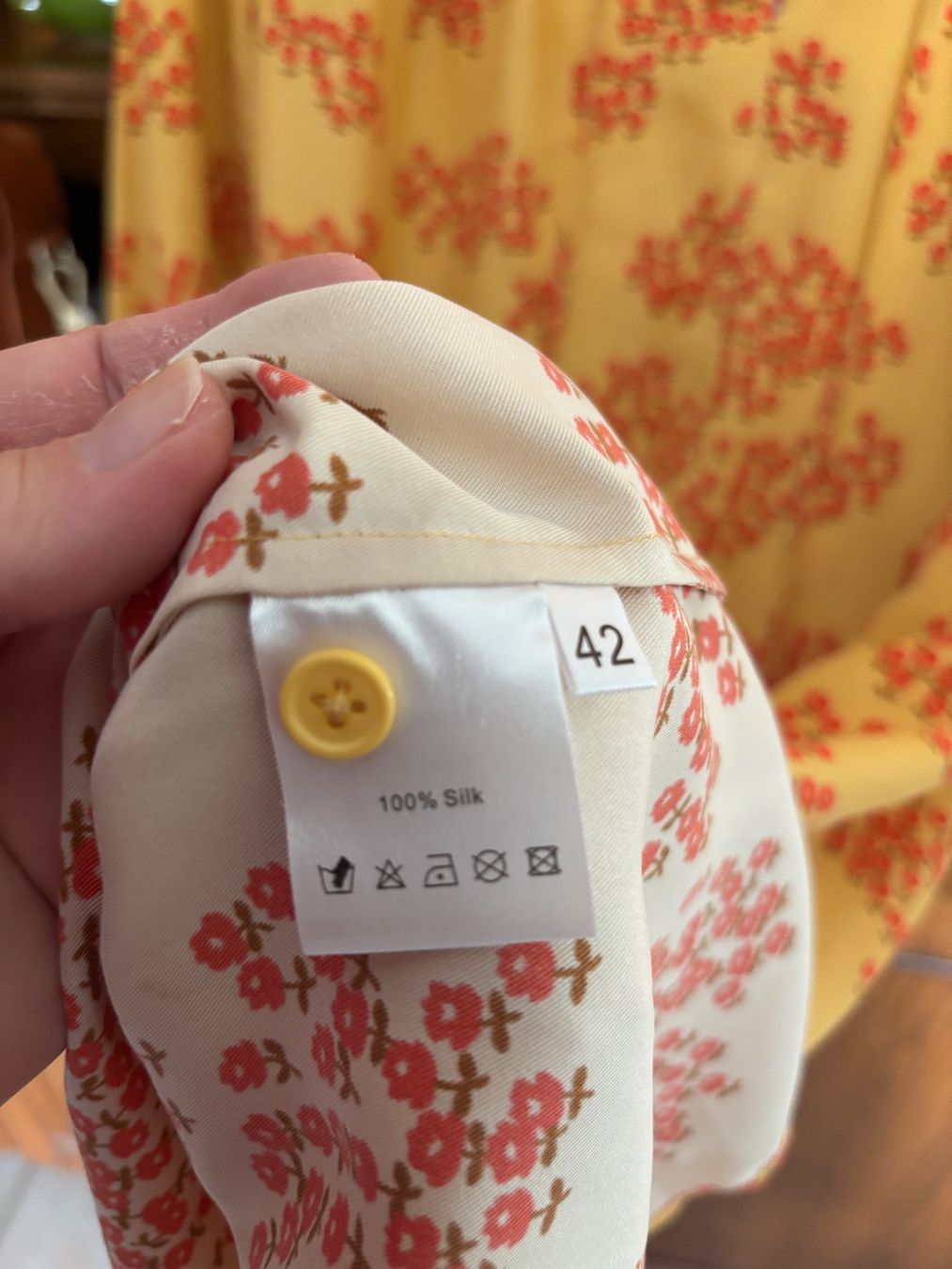 Vestiti: KLEID AUS 100% SEIDE – Usato da Zürich venduto da STYLEHAUS 8
