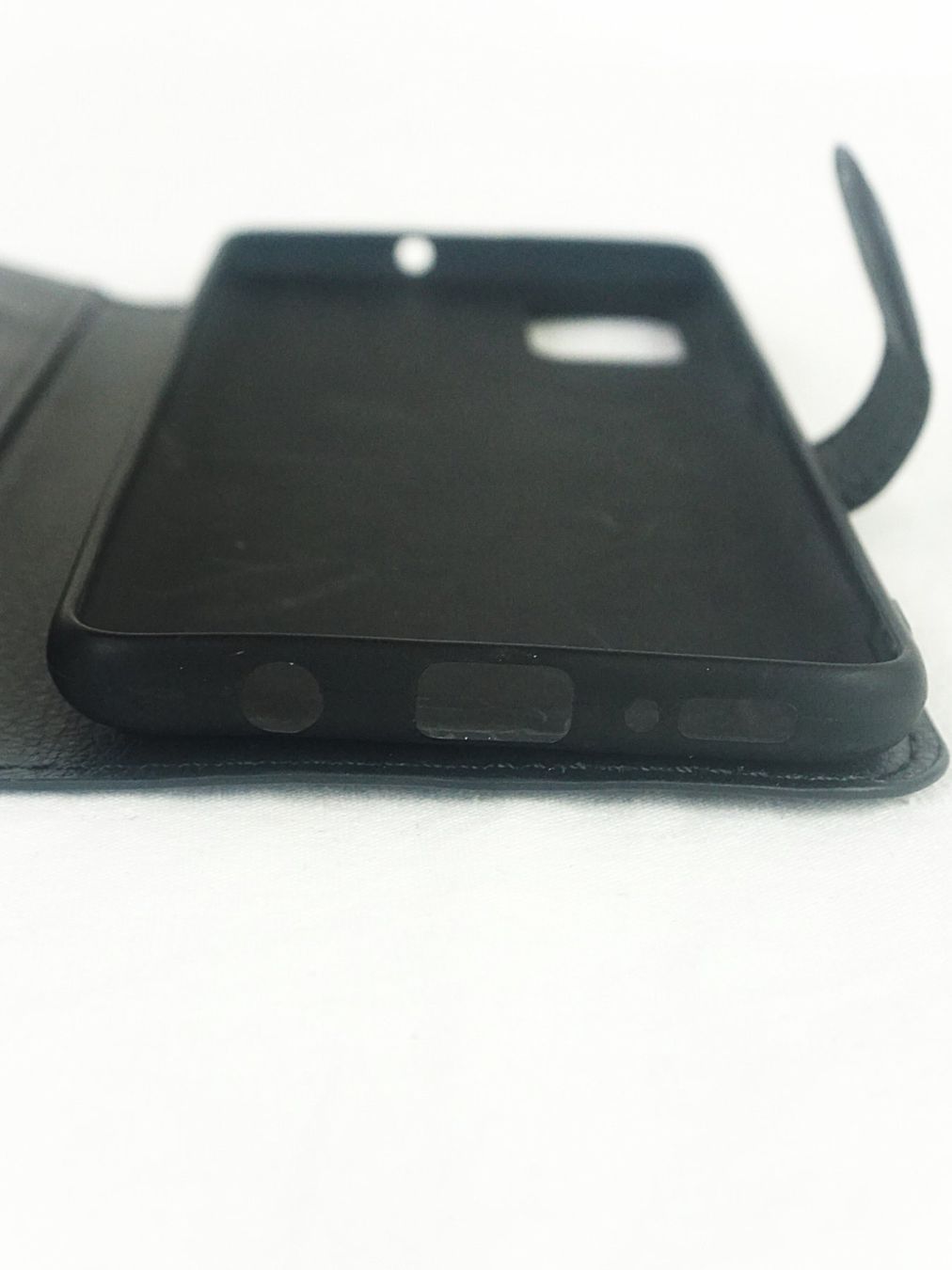 Samsung Cover & Protezioni schermo: Schwarzen Klapphülle  Samsung Galaxy A12 – Usato da Pratteln venduto da Restwert_Pratteln 6
