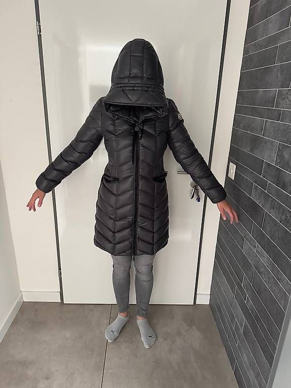 Moncler Vestes: Moncler Damenjacke – D'occasion à Attinghausen par astonfreee3