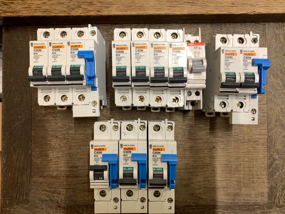 Diverse LS Merlin Gerin (Gebraucht) in für CHF 1 – mit Lieferung auf ...