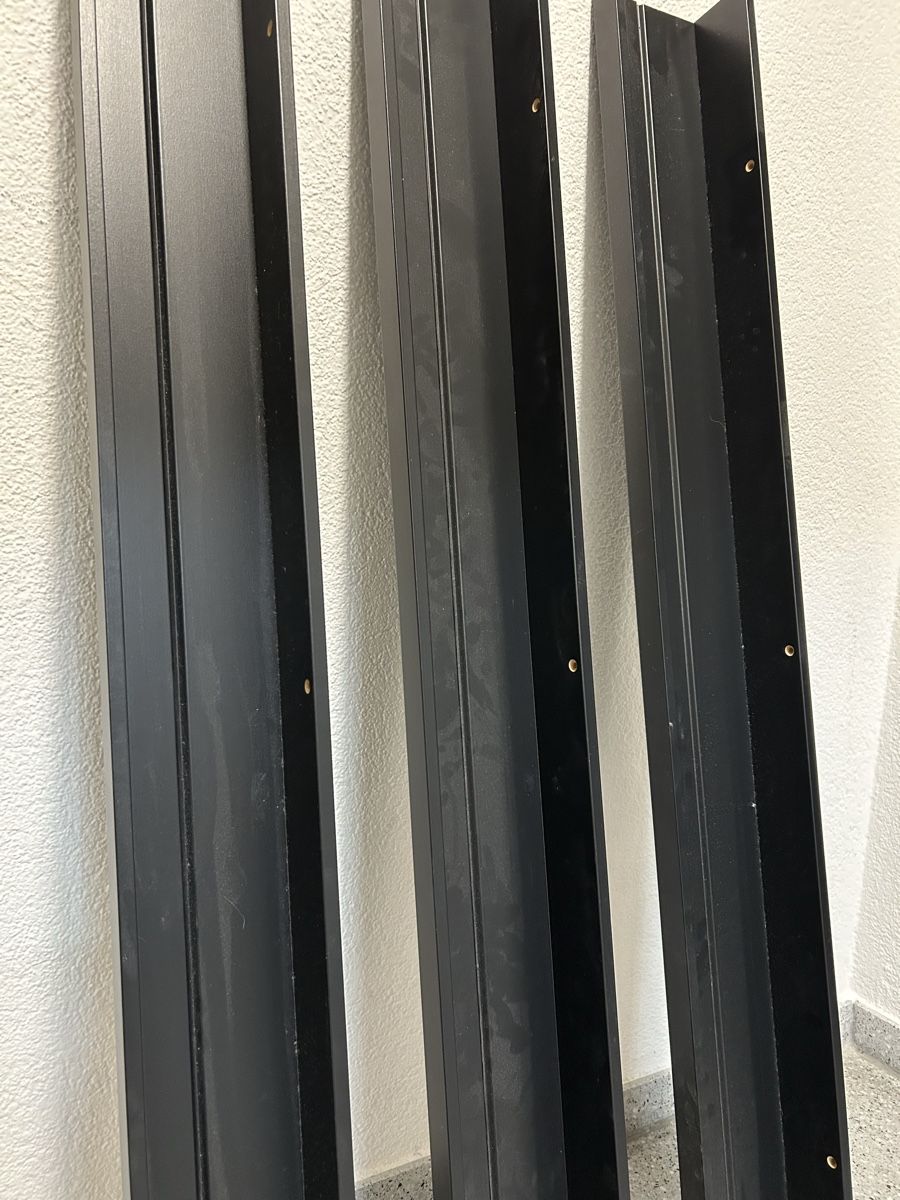 Ikea Supporti a parete: Ikea Bilderleiste schwarz – Usato da Solothurn venduto da fawu_9 1