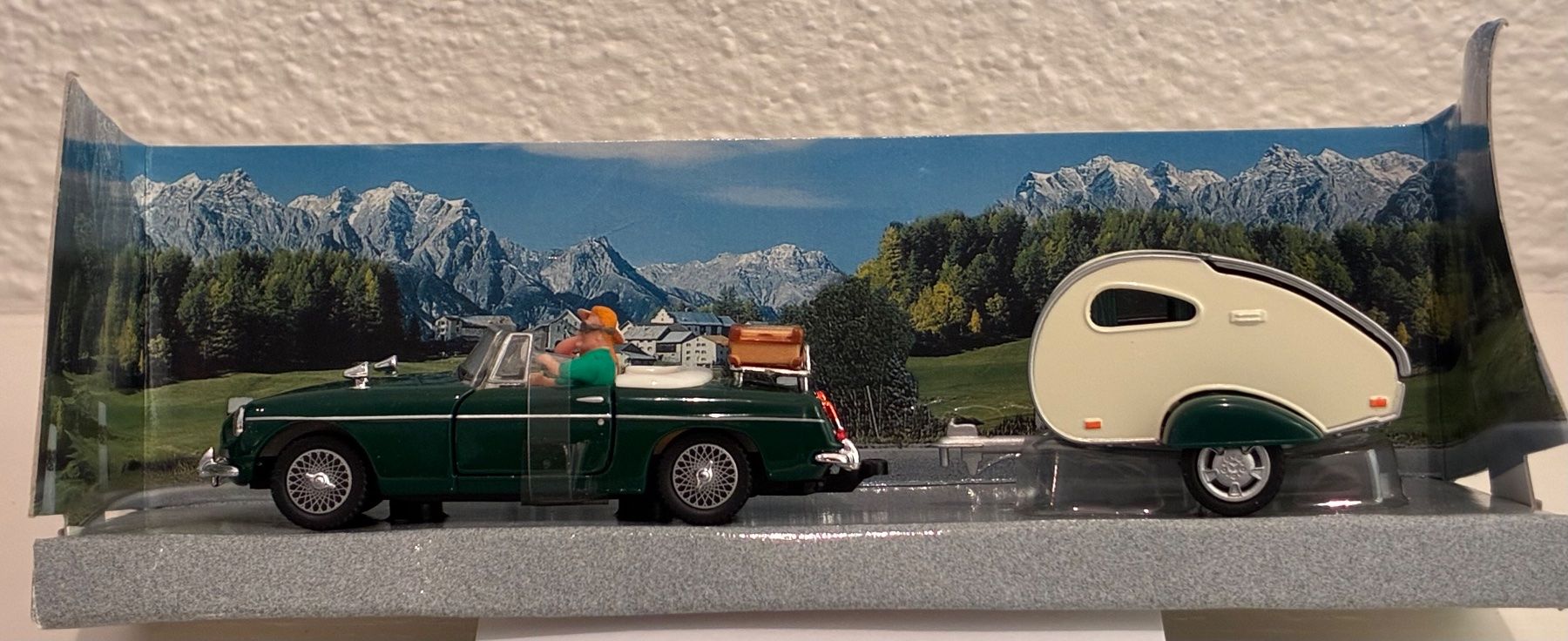 MG Voitures modèles: MGB mit Wohnanhänger – Neuf avec emballage d'origine à Lindau par lindau55 1