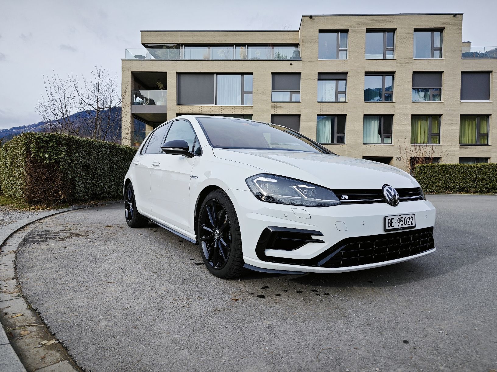 VW Automobili: VW Golf R 2.0 TSI 4 Motion – Usato da Interlaken venduto da marfis 3