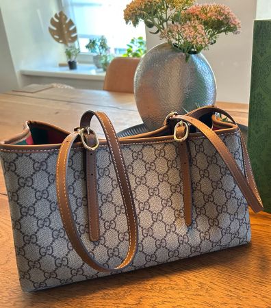 Handtasche
