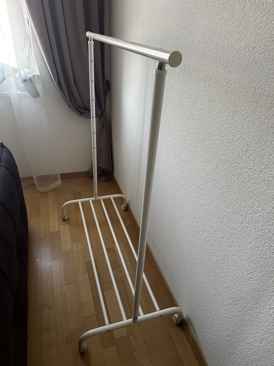 Sonstige Dekorationen & Accessoires: Kleiderständer von Ikea – Gebraucht aus Horgen von jul_pc5g 1