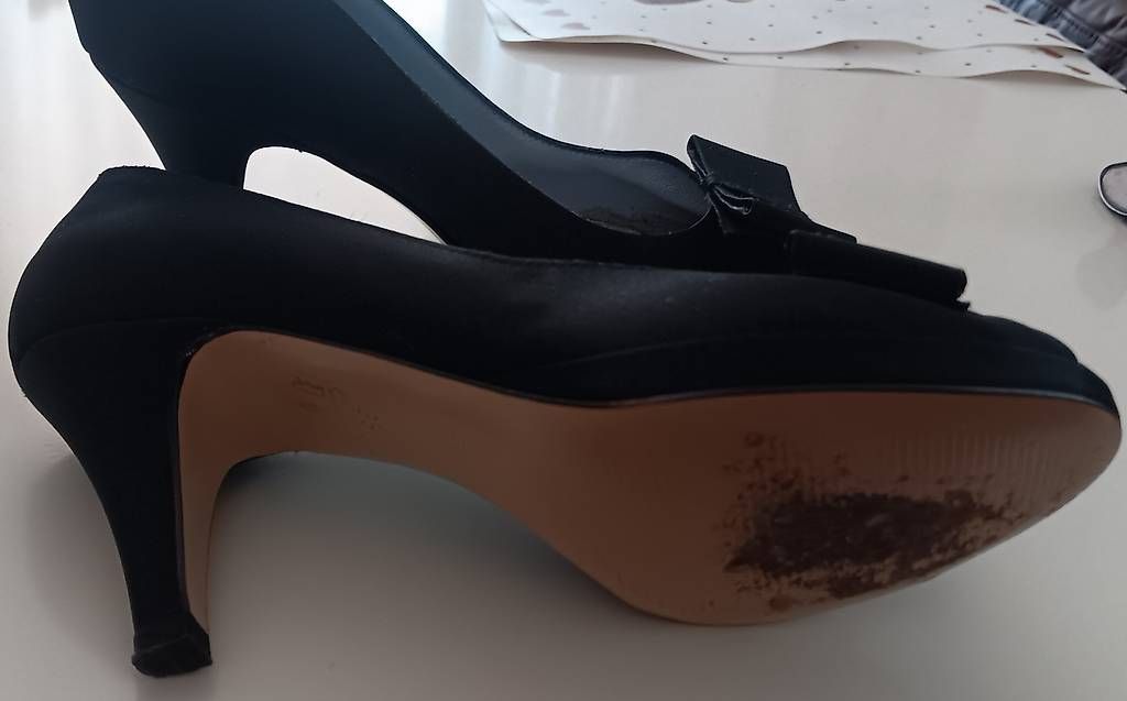 Chaussures femmes: Neuwertige Damen Pumps gr.35 – D'occasion à Staufen par mar_wf6r 1
