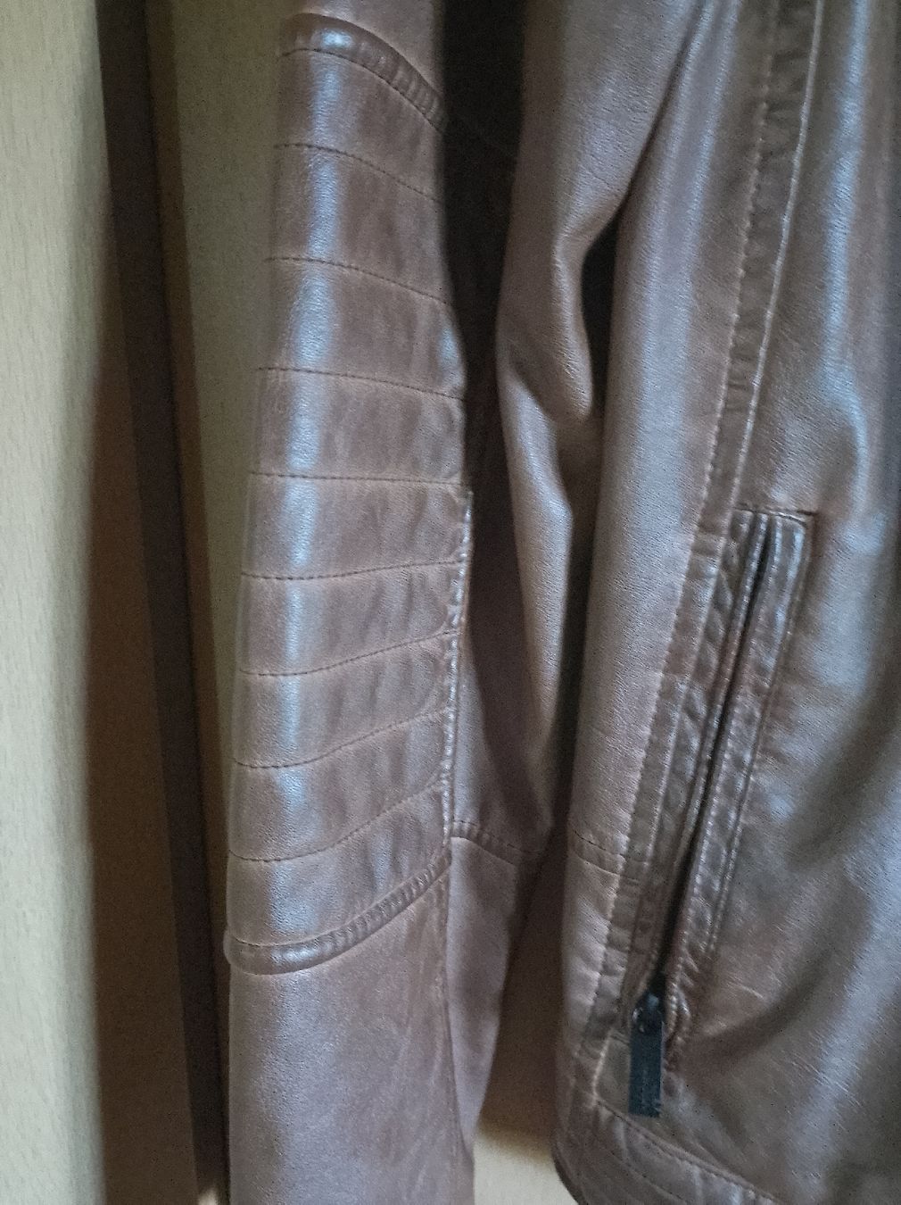 Giacche: Veste simili cuir brune clair – Nuovo (secondo la descrizione) da Gumefens venduto da izalala 2