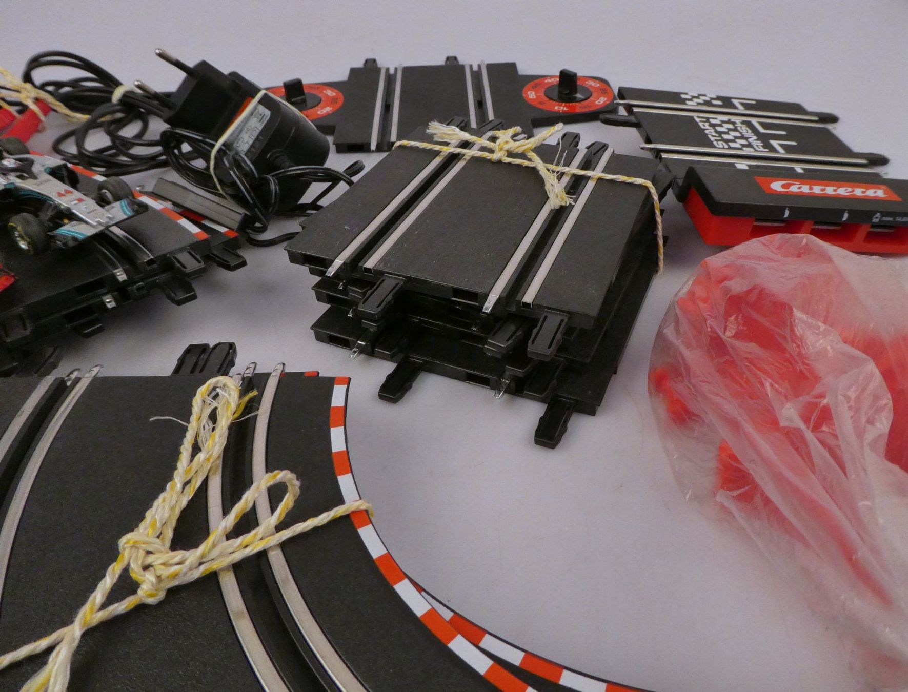 Carrera Piste: Carrera GO -  Autorennbahn Set 1:43 – Usato da Volketswil venduto da brockipfannenstil 6