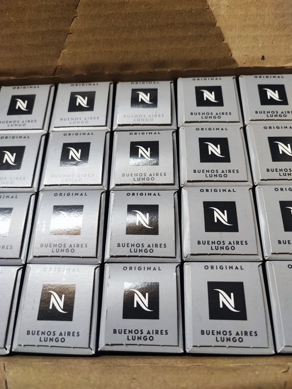 Cibi & Specialità: Nespresso Standard Kapseln 200stk – Nuovo e nell'imballaggio originale da Benken SG venduto da Santoc1