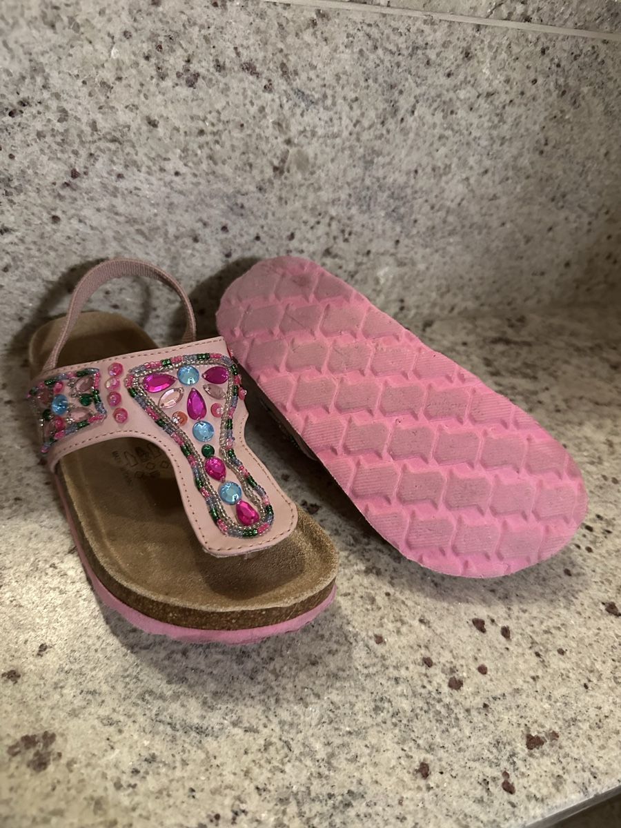 Scarpe per ragazze: Mädchensandalen //27// – Usato da Böckten venduto da ZokaAugust 1