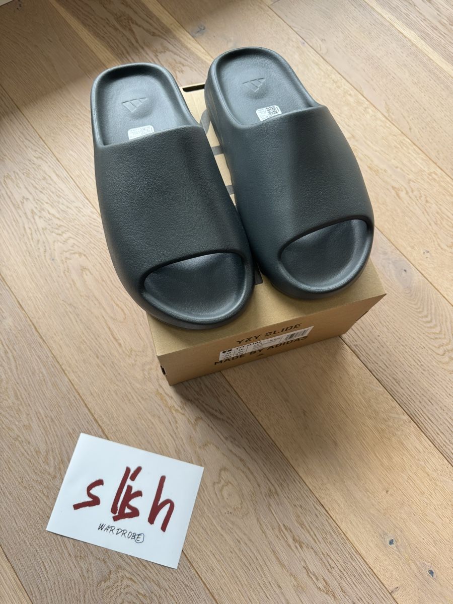 Adidas Scarpe da uomo: Yeezy Slide – Nuovo e nell'imballaggio originale da La Chaux-de-Fonds venduto da slishwardrobe