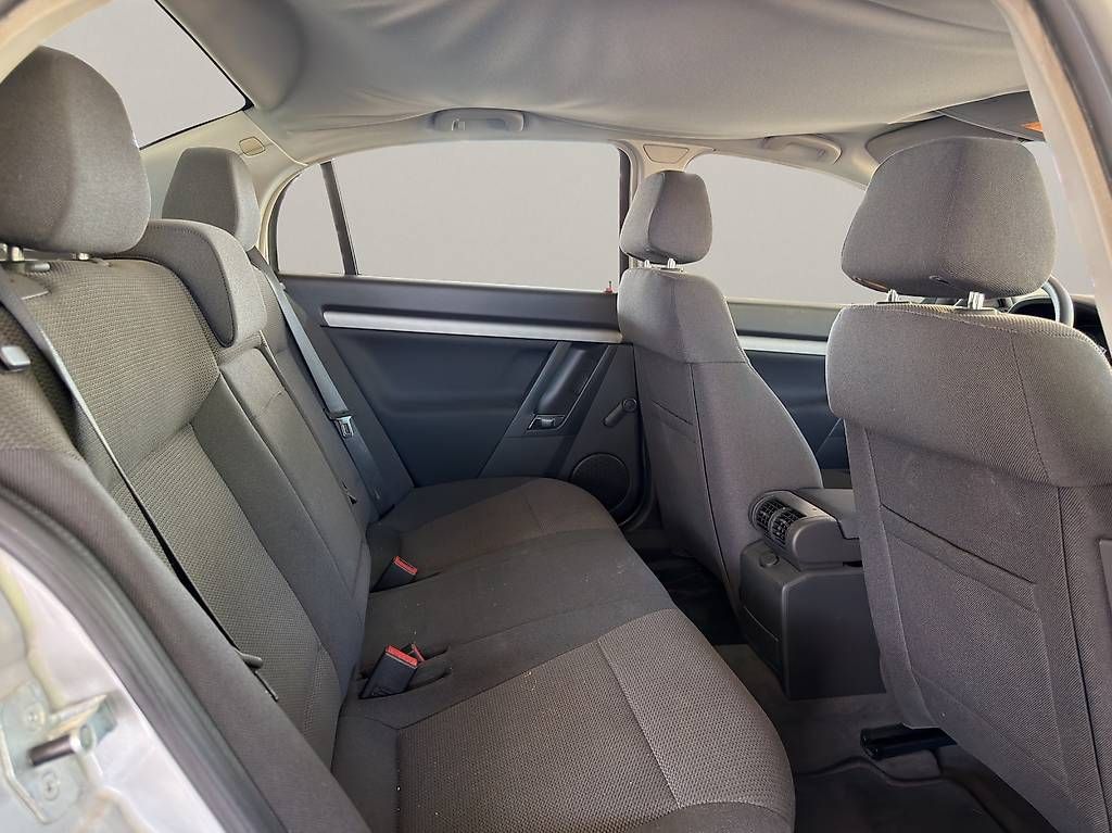 Automobili: Opel Vectra 2.2. Comfort ab MFK August 25 – Usato da Kerzers venduto da pjo_c6d8 4