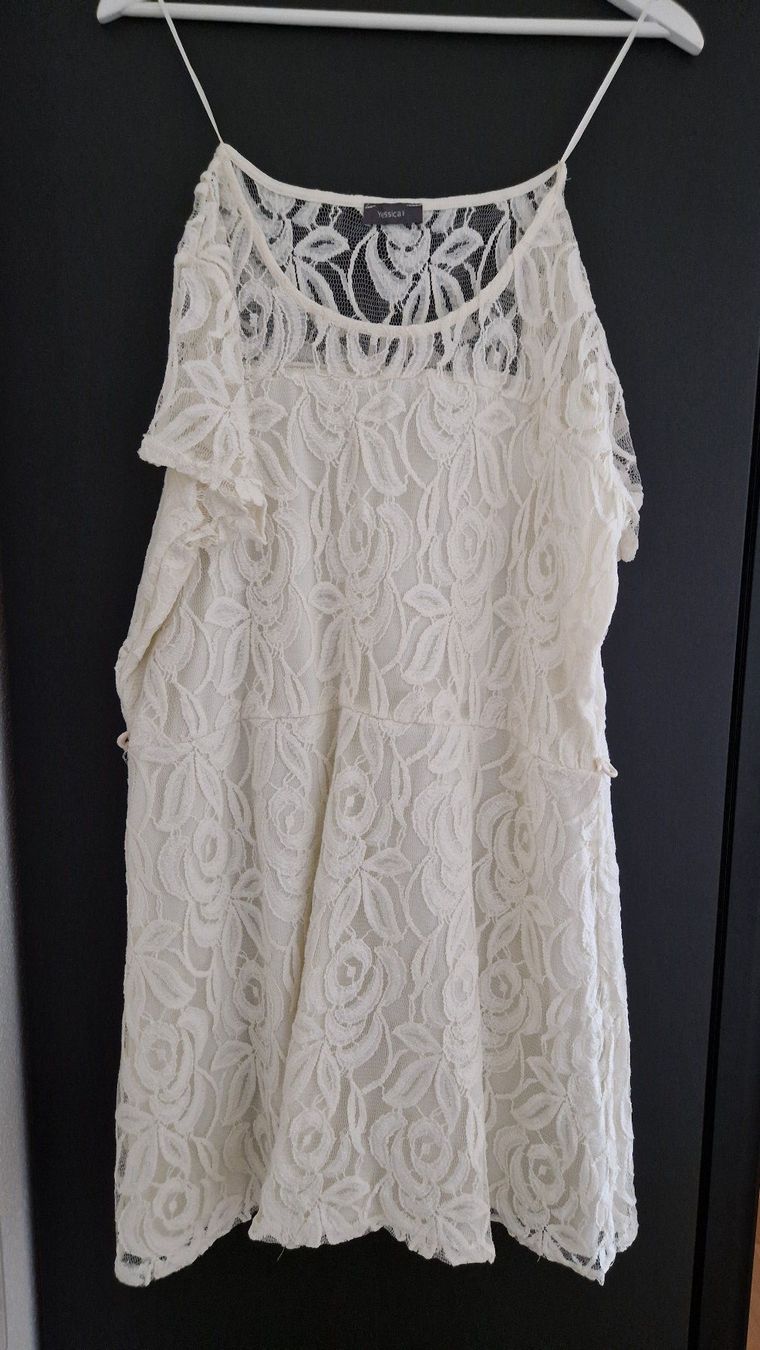 Kleider: Sommerliches Spitzenkleid, creme-weiss – Gebraucht aus Buchs SG von iva_5msb 1
