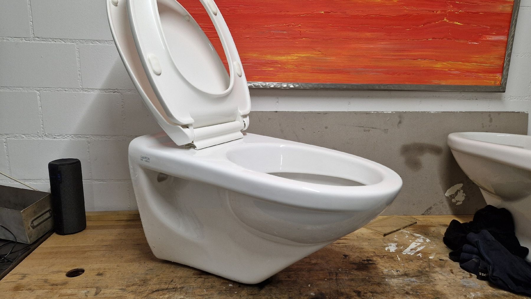 Laufen WC: Wand WC Laufen   mit Deckel – Usato da Willisau venduto da Schubert1 4