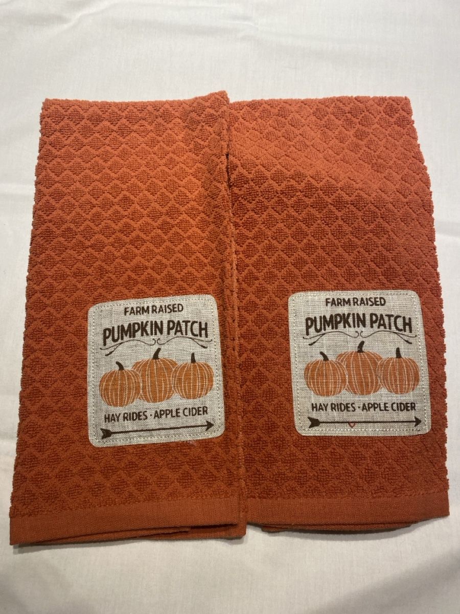 Tutte le decorazioni: 2 Pumpkin Patch Towels, Autumn Decoration new – Nuovo e nell'imballaggio originale da Buttikon SZ venduto da Maxwelltime
