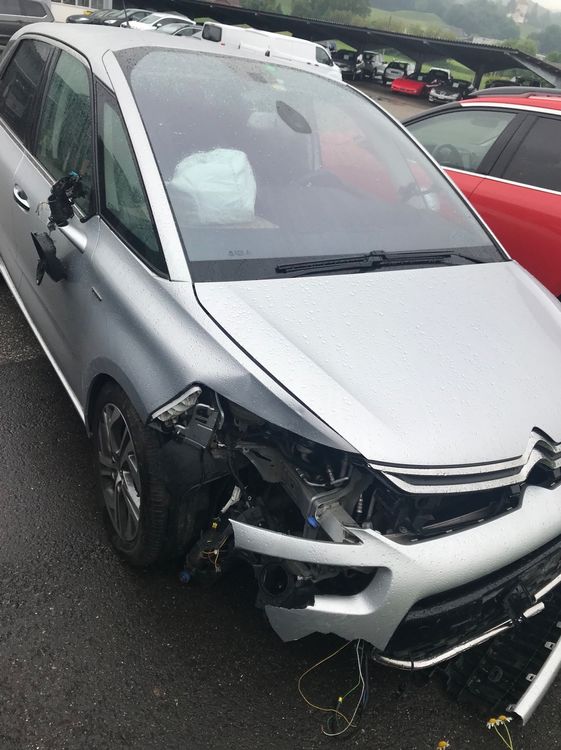 Citroen C4 Picasso incidentato 1.6 disel 188000 km