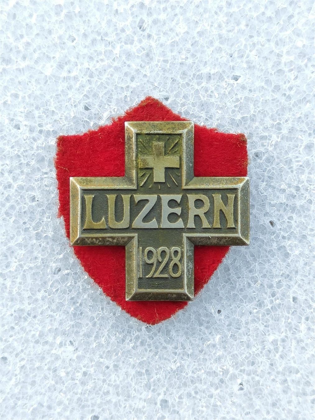 Spille & Fermagli: Turnkreuz Luzern 1928 – Usato da Bauma venduto da SwissMilitaria