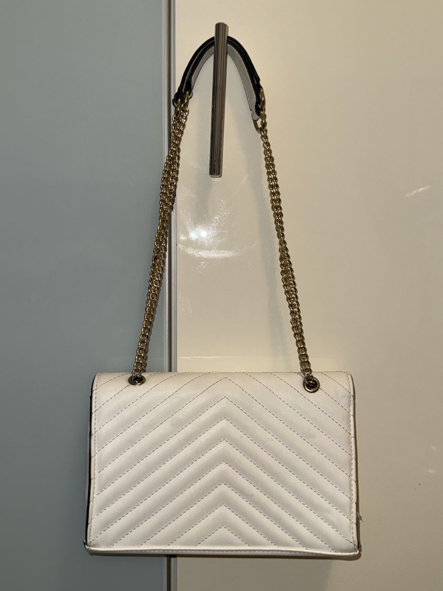 Taschen für Damen: WEISSE GESTEPPTE SCHULTERTASCHE YSL – Gebraucht aus Schlieren von kle_dis 1