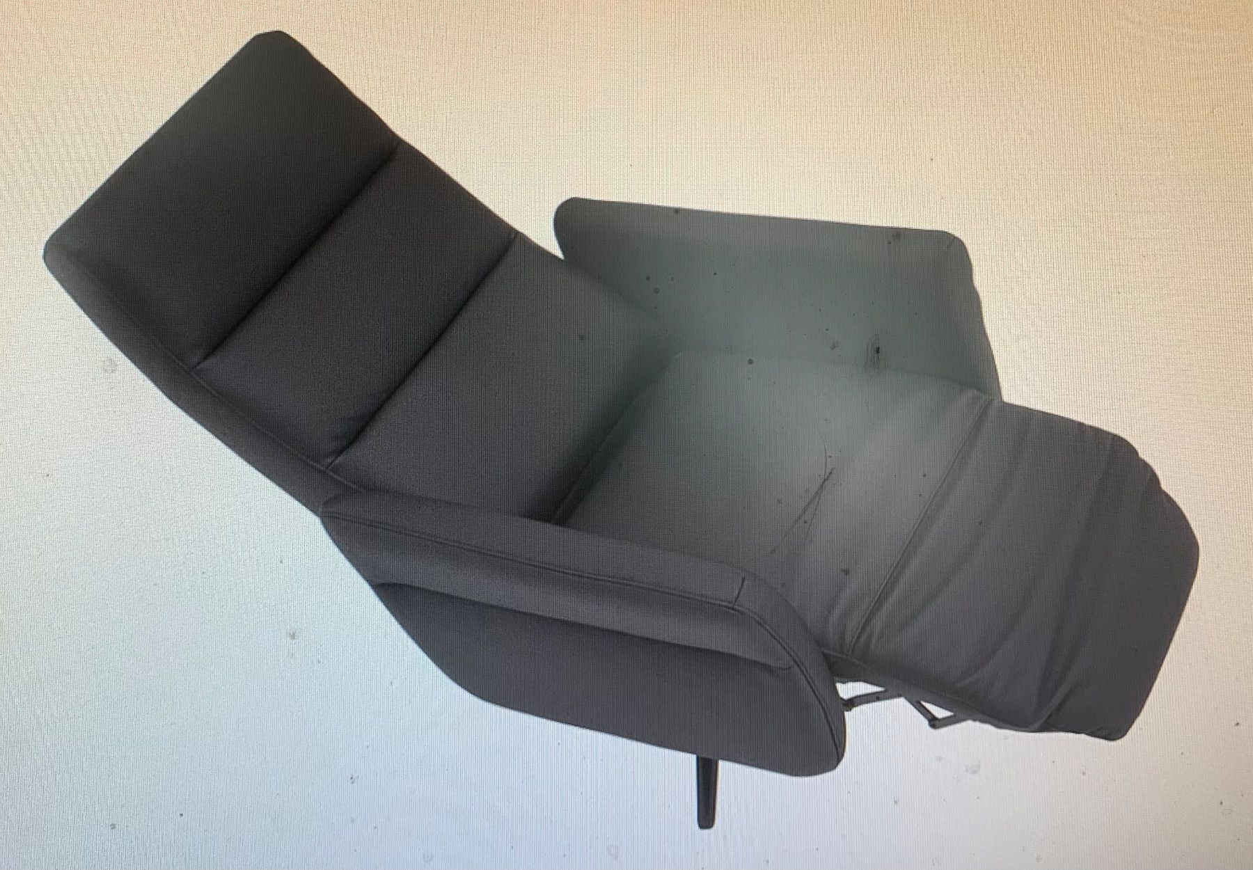 Conforama Sessel: Relaxsessel FIRST Echtleder schwarz, elektrisch – Neu (gemäss Beschreibung) aus Münchenbuchsee von Samar6 2