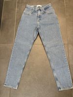Calvin Klein Jeans Mom Jean W25 hellblau guter Zustand